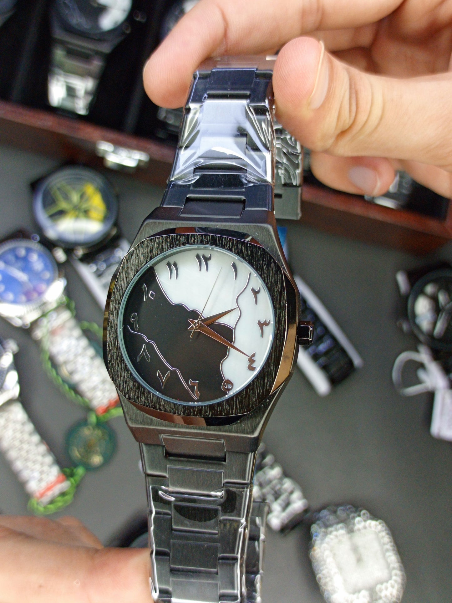 TRENDING ⚫ ARABIC AURA STEEL WATCH